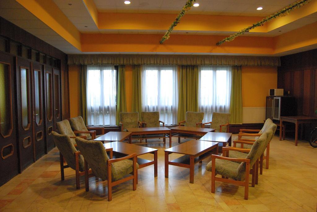 באלאטונפורד Hotel Agro מראה חיצוני תמונה
